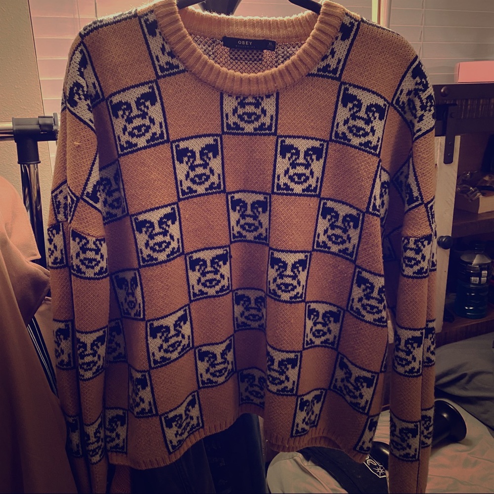 OBEY pull over womens knit